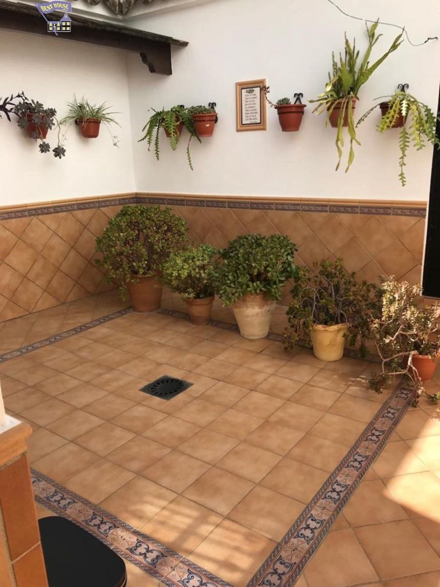 5 bedroom Villa for sale in Arcos de la Frontera - € 285,000 (Ref: 6194067)
