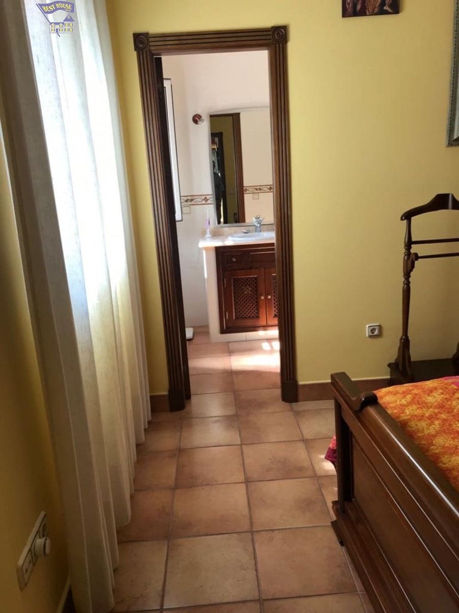 5 bedroom Villa for sale in Arcos de la Frontera - € 285,000 (Ref: 6194067)