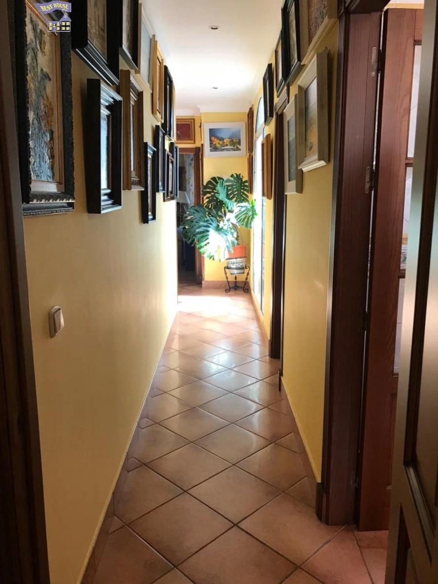 5 bedroom Villa for sale in Arcos de la Frontera - € 285,000 (Ref: 6194067)