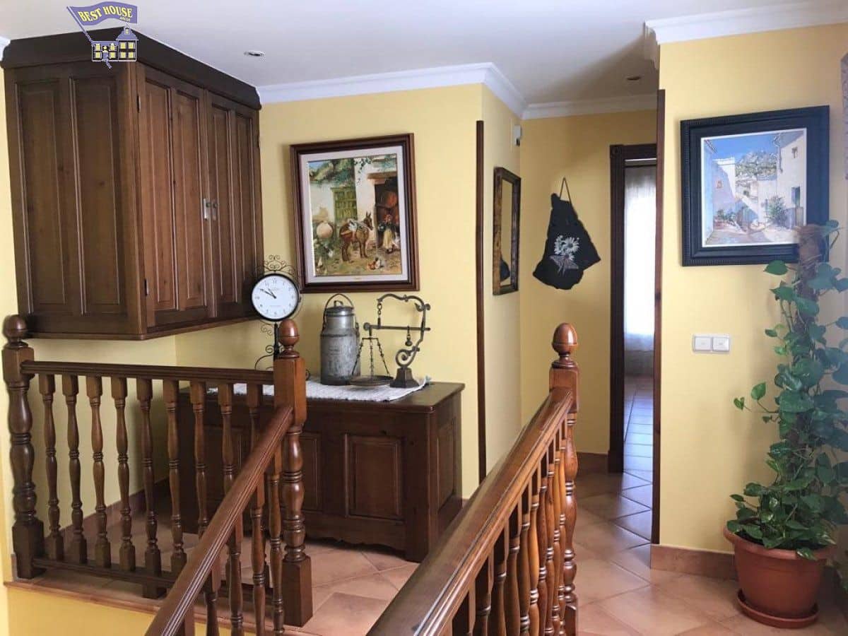 5 bedroom Villa for sale in Arcos de la Frontera - € 285,000 (Ref: 6194067)