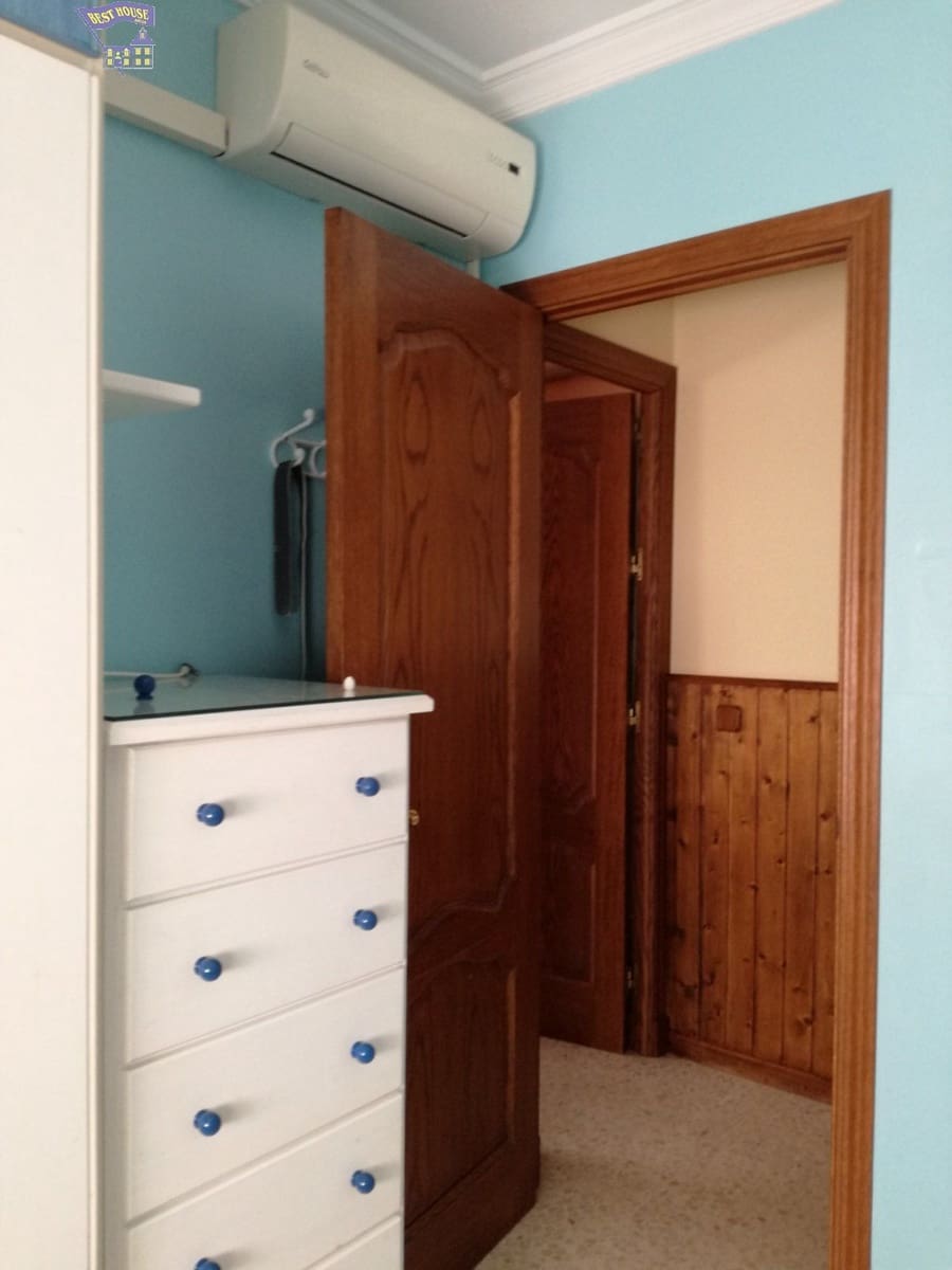 2 bedroom Flat for sale in Arcos de la Frontera - € 77,000 (Ref: 6194075)