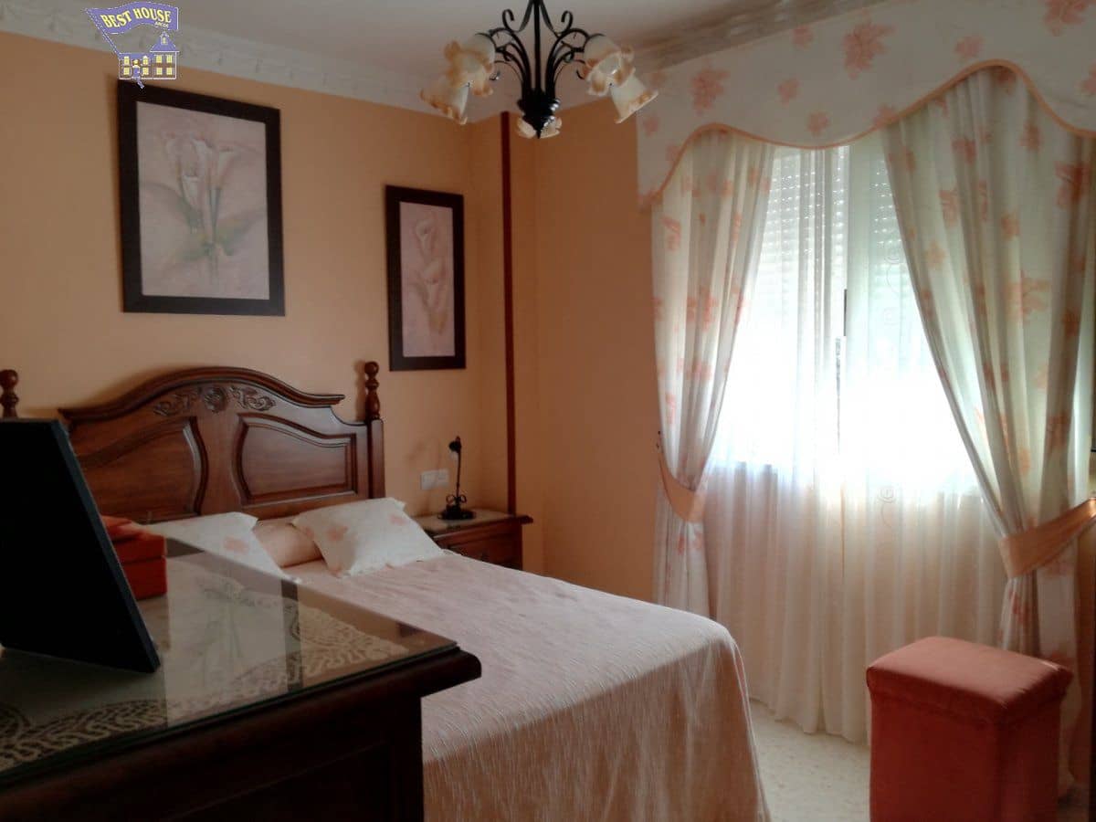 2 bedroom Flat for sale in Arcos de la Frontera - € 77,000 (Ref: 6194075)