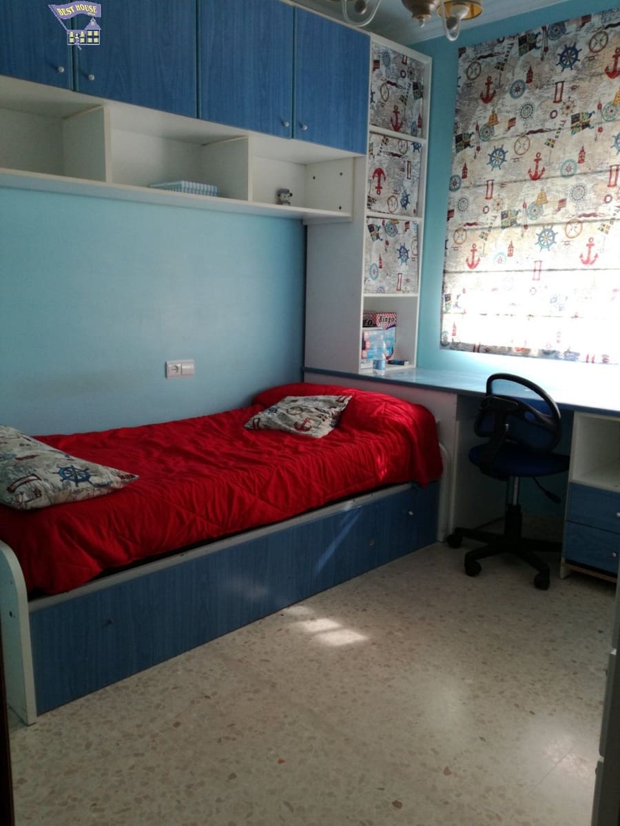 2 bedroom Flat for sale in Arcos de la Frontera - € 77,000 (Ref: 6194075)