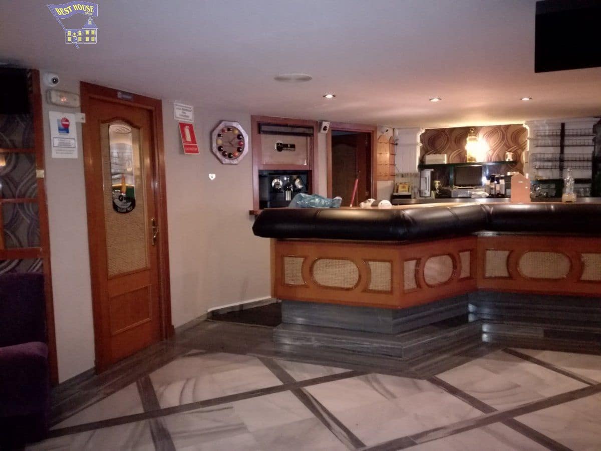 Commerciale in vendita in Arcos de la Frontera - 300.000 € (Rif: 6194089)