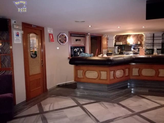 Commerciale in vendita in Arcos de la Frontera - 300.000 € (Rif: 6194089)