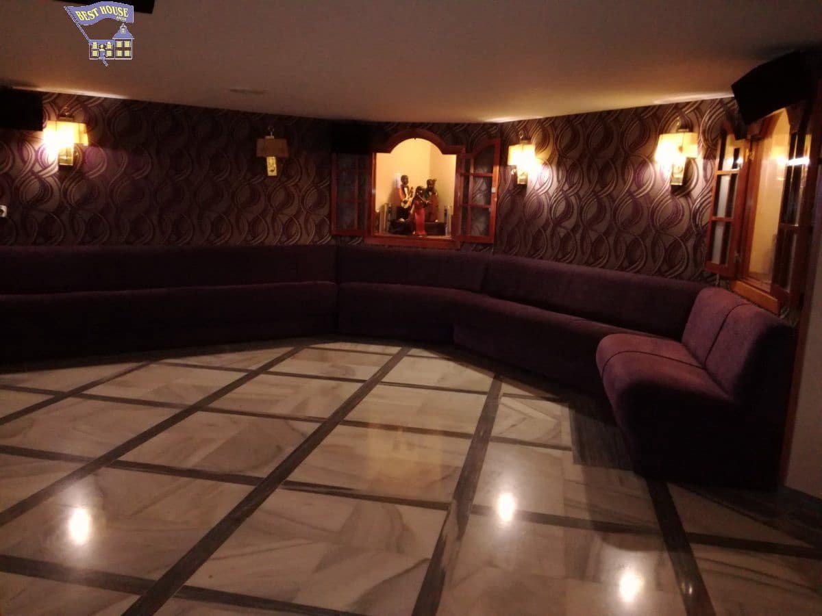 Commerciale in vendita in Arcos de la Frontera - 300.000 € (Rif: 6194089)