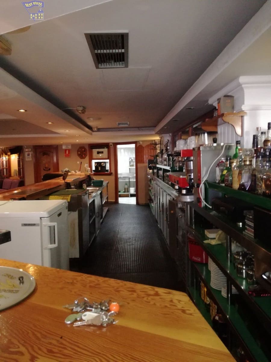 Commerciale in vendita in Arcos de la Frontera - 300.000 € (Rif: 6194089)