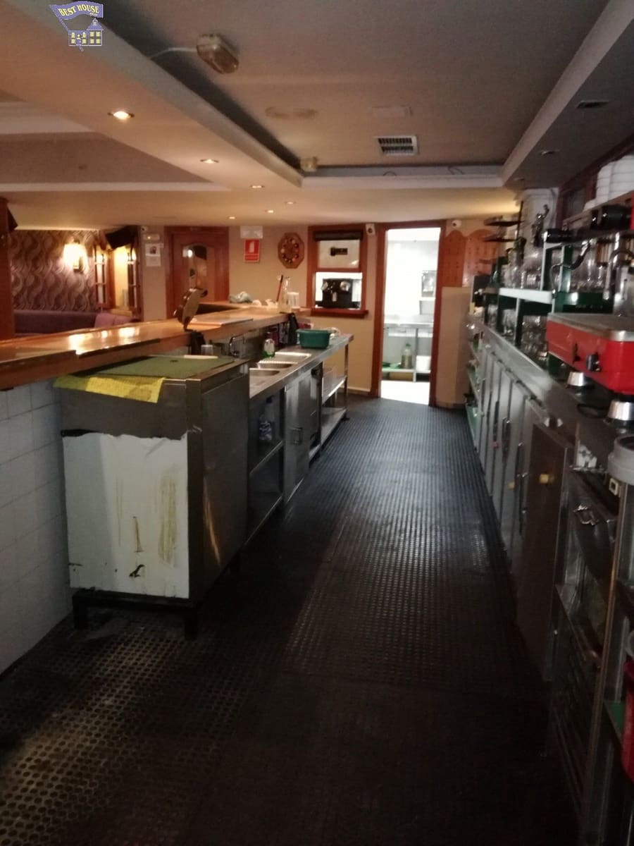 Commerciale in vendita in Arcos de la Frontera - 300.000 € (Rif: 6194089)
