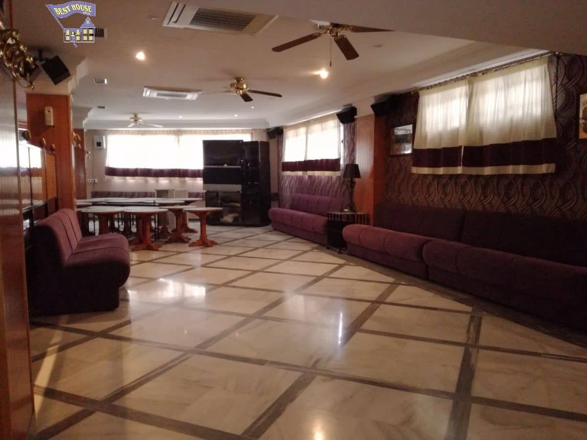 Commerciale in vendita in Arcos de la Frontera - 300.000 € (Rif: 6194089)