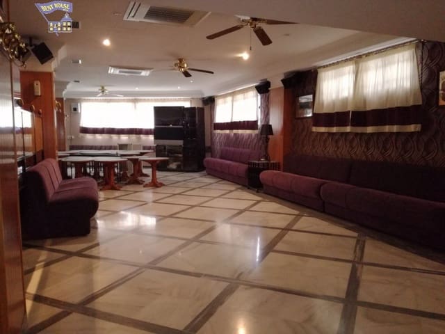 Commerciale in vendita in Arcos de la Frontera - 300.000 € (Rif: 6194089)