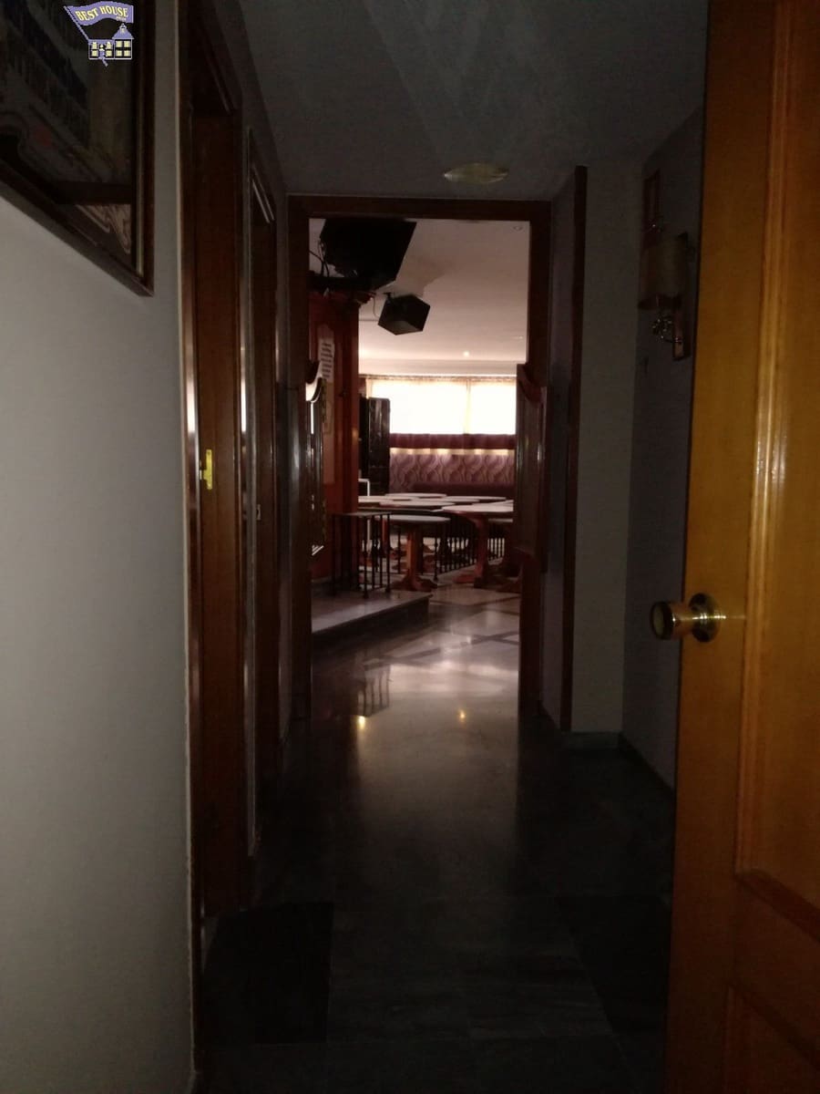 Commerciale in vendita in Arcos de la Frontera - 300.000 € (Rif: 6194089)