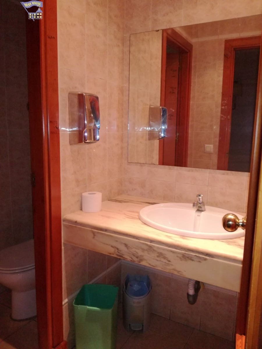 Commerciale in vendita in Arcos de la Frontera - 300.000 € (Rif: 6194089)