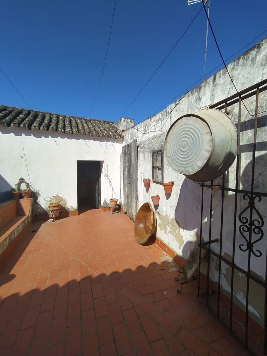 8 bedroom Townhouse for sale in Arcos de la Frontera - € 120,000 (Ref: 6194137)