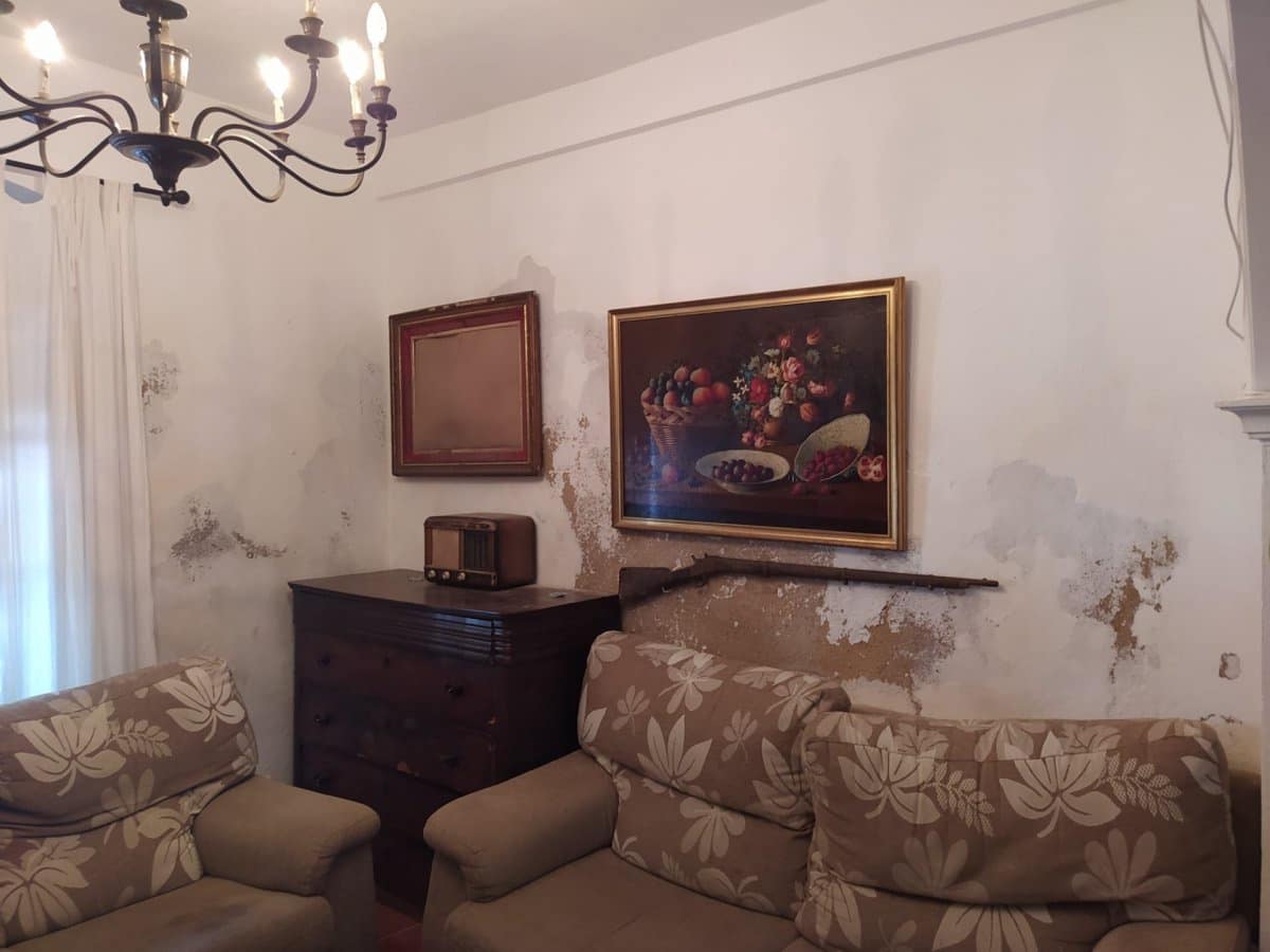 8 bedroom Townhouse for sale in Arcos de la Frontera - € 120,000 (Ref: 6194137)