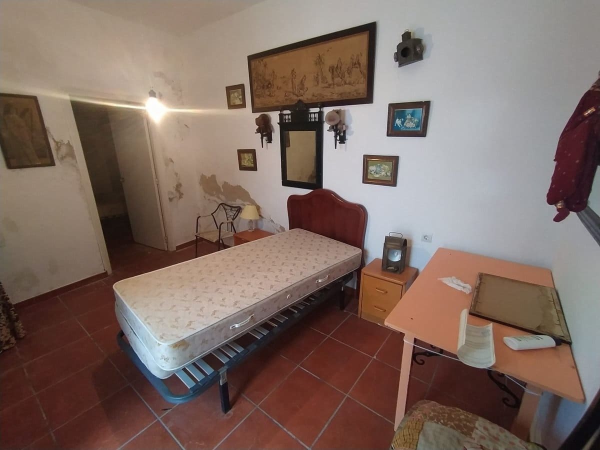 8 bedroom Townhouse for sale in Arcos de la Frontera - € 120,000 (Ref: 6194137)