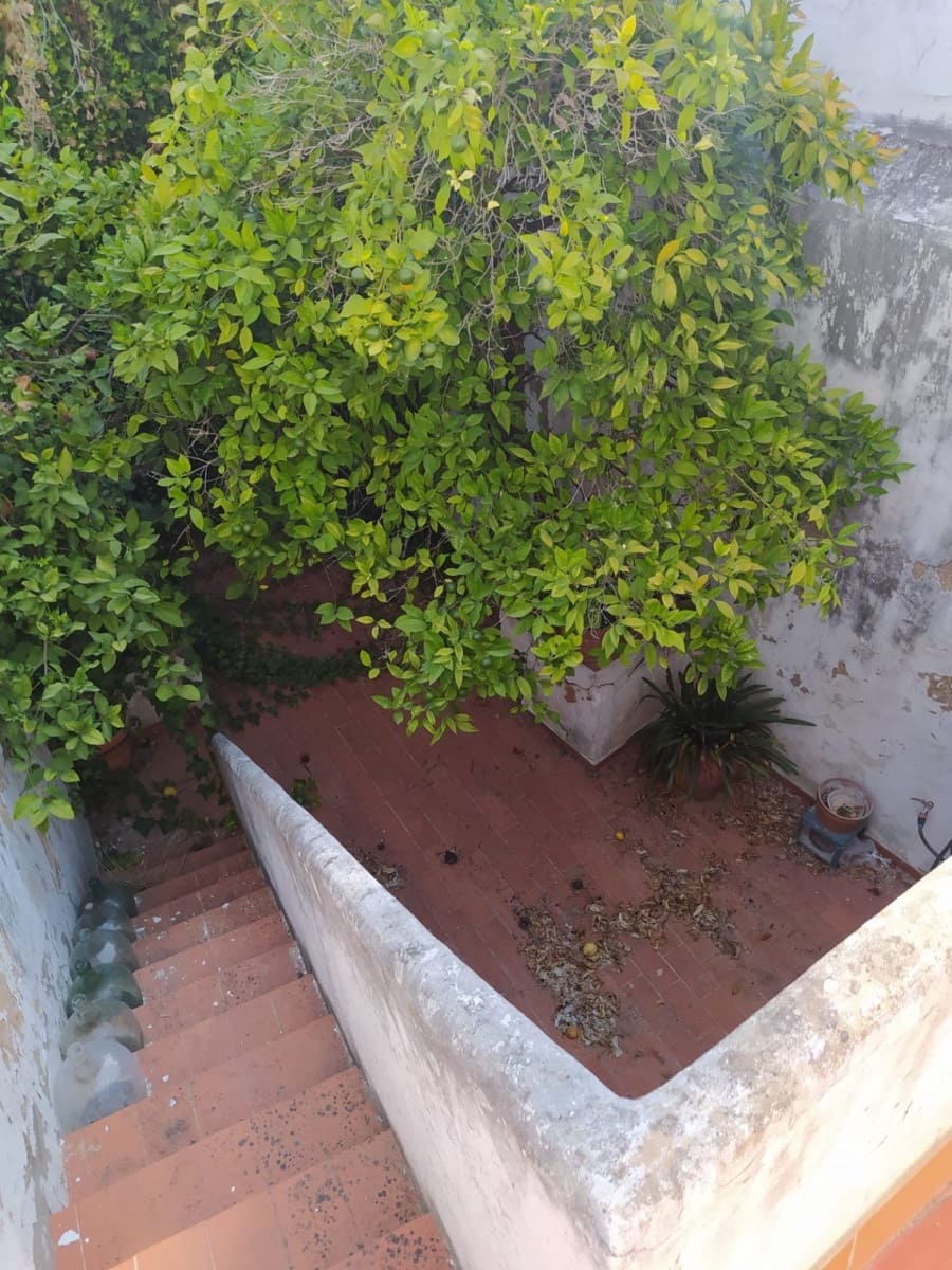 8 bedroom Townhouse for sale in Arcos de la Frontera - € 120,000 (Ref: 6194137)