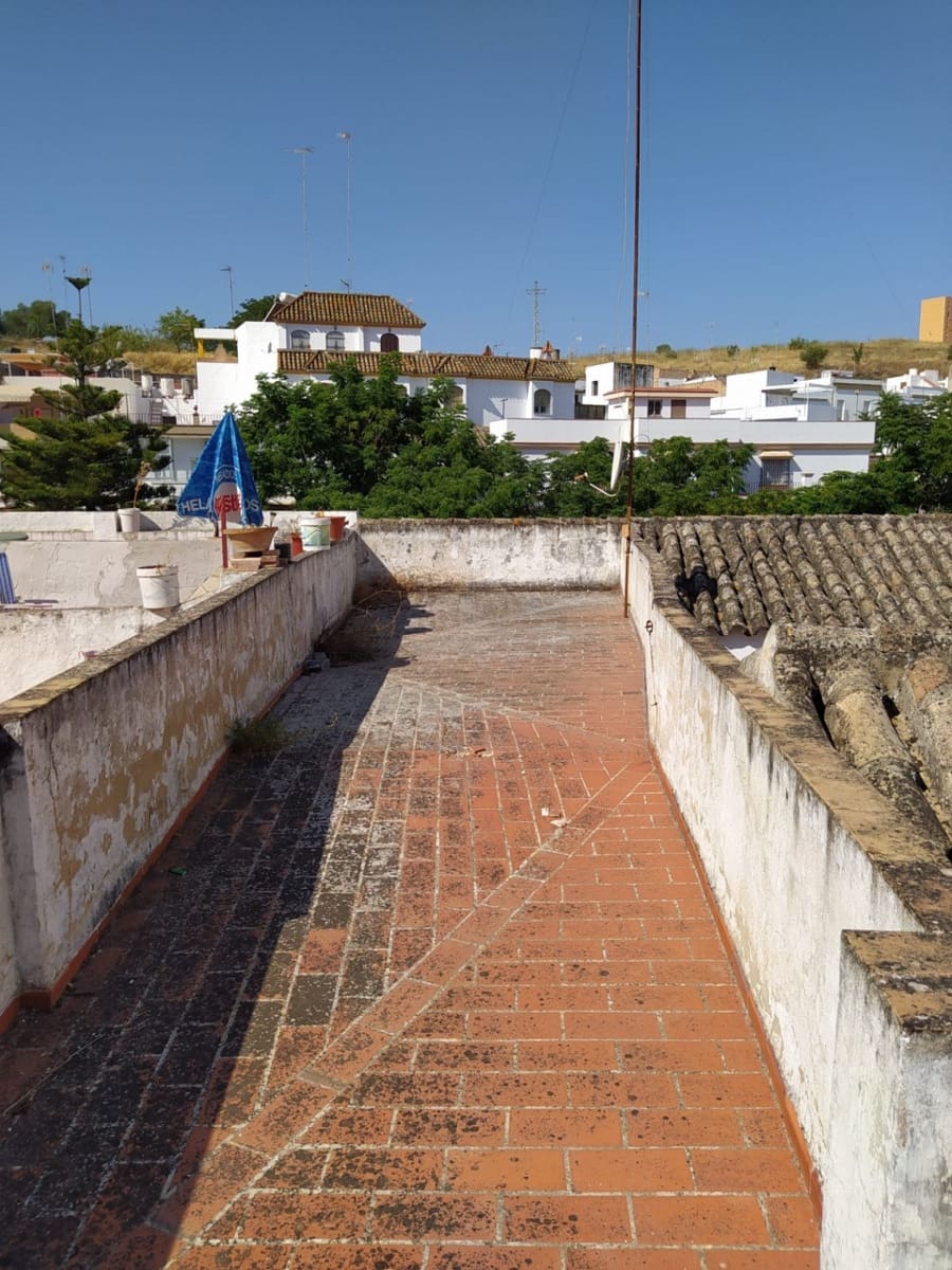 8 bedroom Townhouse for sale in Arcos de la Frontera - € 120,000 (Ref: 6194137)