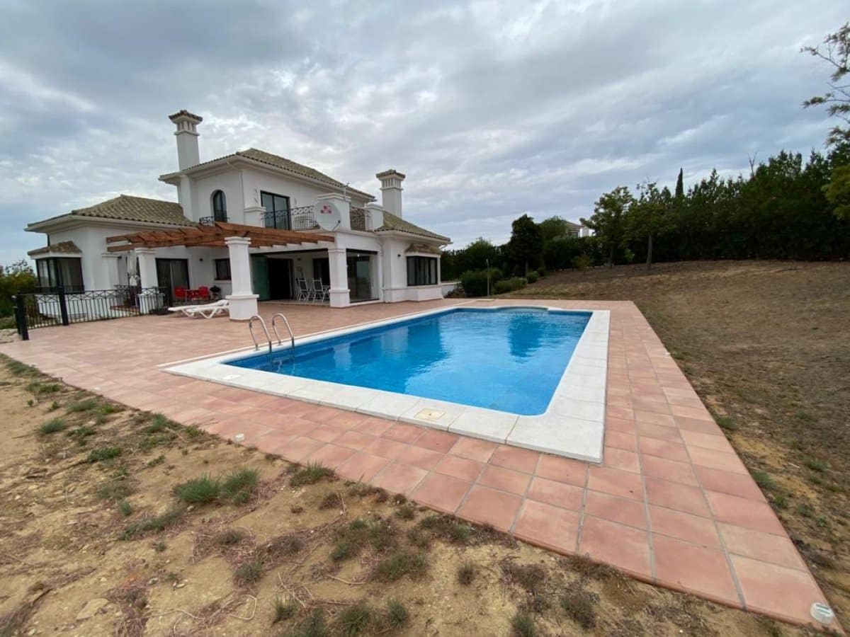 6 bedroom Villa for sale in Arcos de la Frontera with pool garage - € 795,000 (Ref: 6194154)