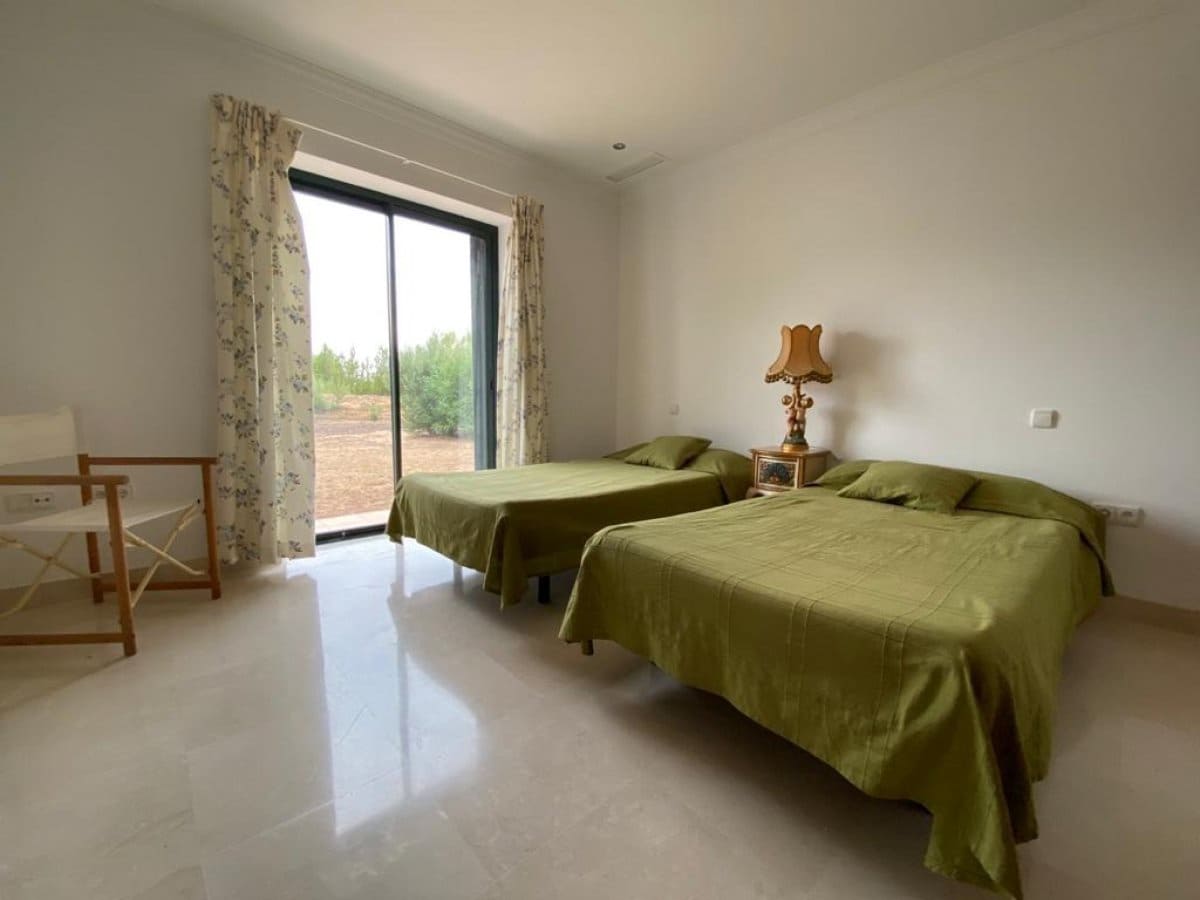 6 bedroom Villa for sale in Arcos de la Frontera with pool garage - € 795,000 (Ref: 6194154)