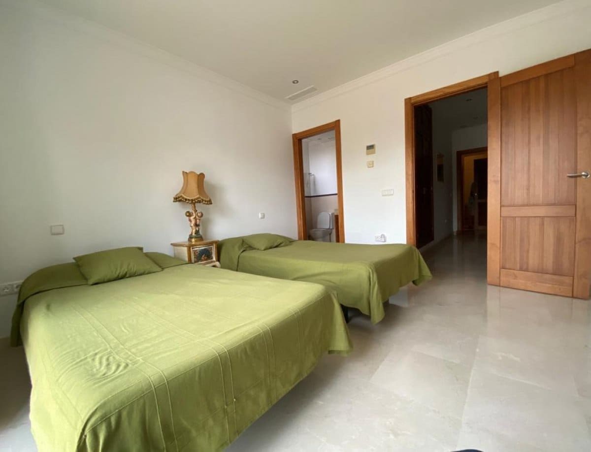 6 bedroom Villa for sale in Arcos de la Frontera with pool garage - € 795,000 (Ref: 6194154)