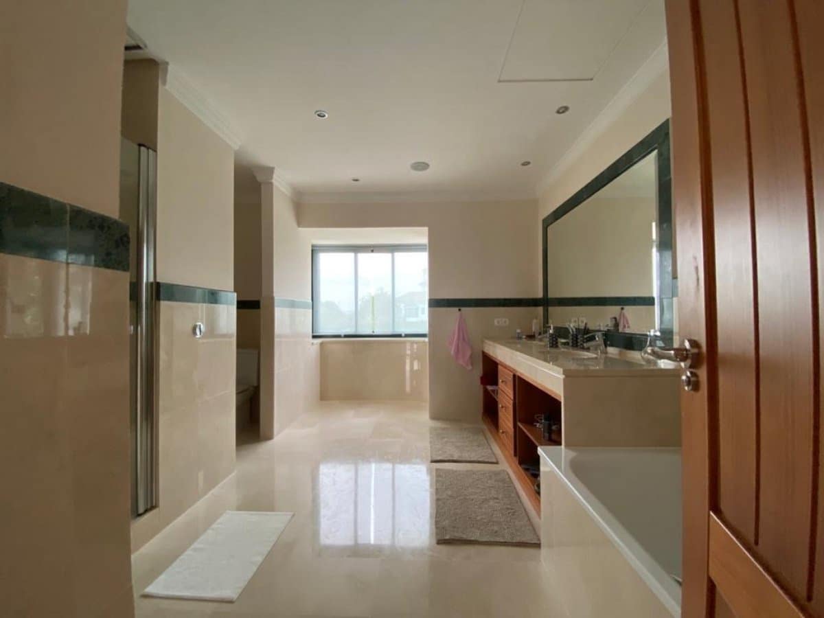 6 bedroom Villa for sale in Arcos de la Frontera with pool garage - € 795,000 (Ref: 6194154)