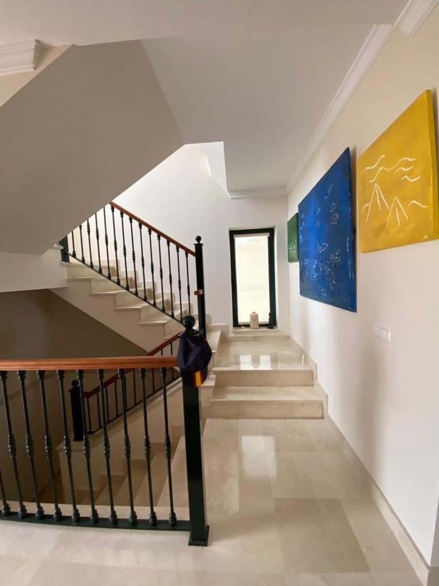 6 bedroom Villa for sale in Arcos de la Frontera with pool garage - € 795,000 (Ref: 6194154)