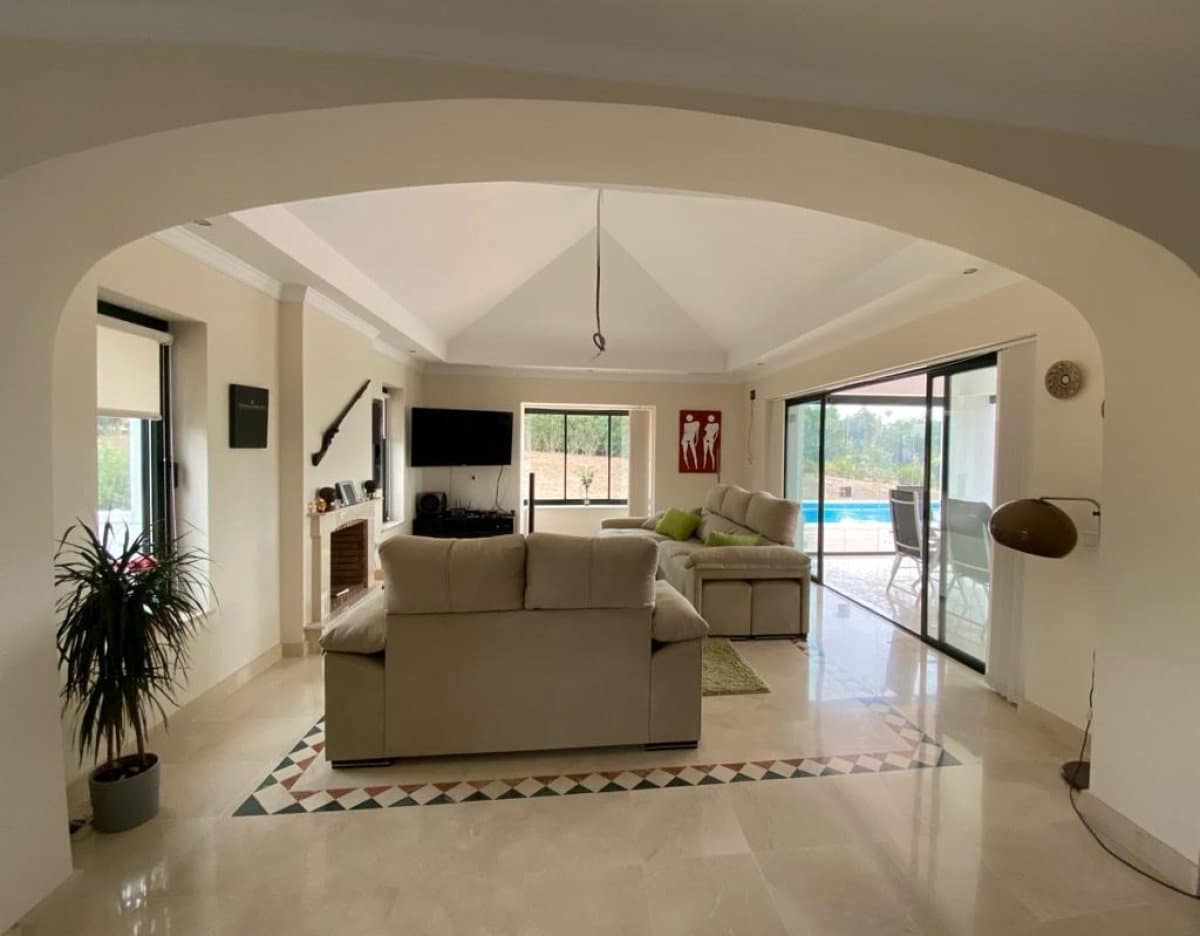 6 bedroom Villa for sale in Arcos de la Frontera with pool garage - € 795,000 (Ref: 6194154)