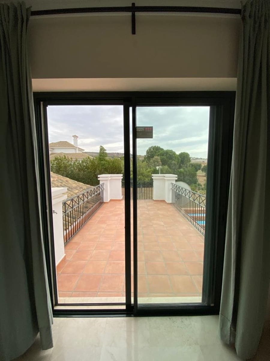 6 bedroom Villa for sale in Arcos de la Frontera with pool garage - € 795,000 (Ref: 6194154)