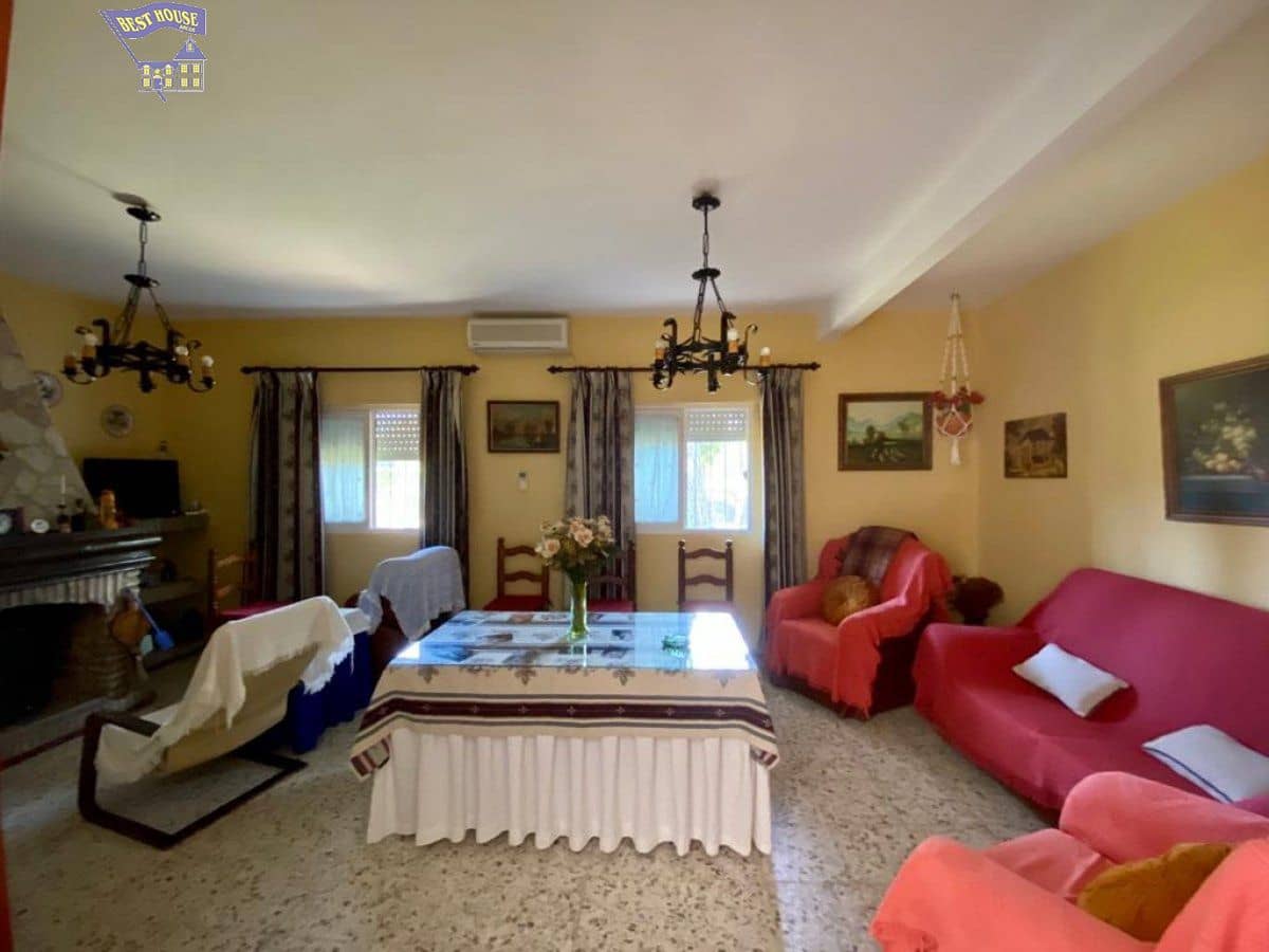 3 bedroom Finca/Country House for sale in Arcos de la Frontera with pool - € 270,000 (Ref: 6194160)