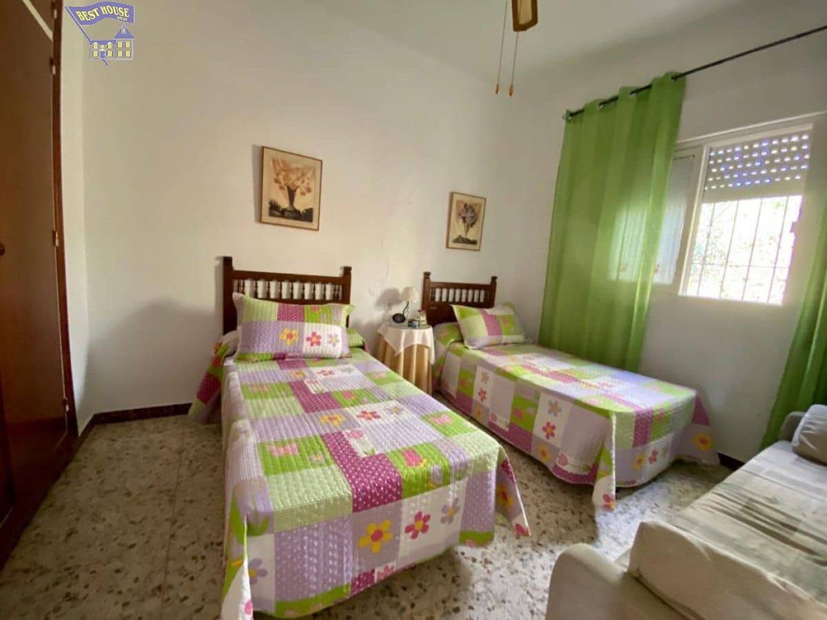 3 bedroom Finca/Country House for sale in Arcos de la Frontera with pool - € 270,000 (Ref: 6194160)