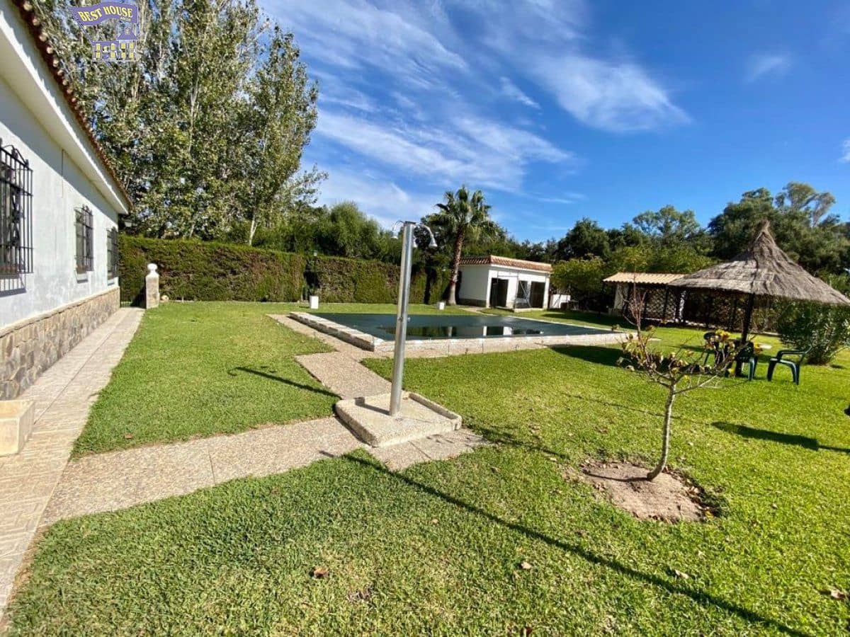 3 bedroom Finca/Country House for sale in Arcos de la Frontera with pool - € 270,000 (Ref: 6194160)