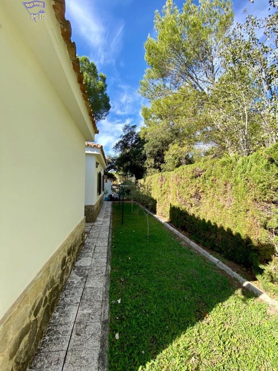 3 bedroom Finca/Country House for sale in Arcos de la Frontera with pool - € 270,000 (Ref: 6194160)