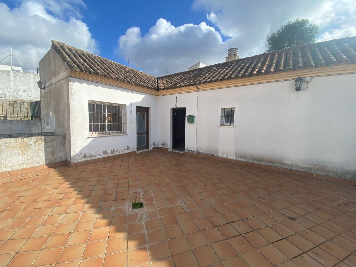 Kaupallinen vuokrattavana paikassa Arcos de la Frontera mukana 
autotalli - 605 € (Ref: 7225370)
