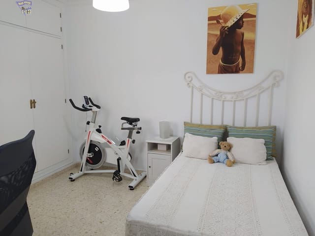 4 quarto Apartamento para venda em Arcos de la Frontera - 130 000 € (Ref: 7403541)