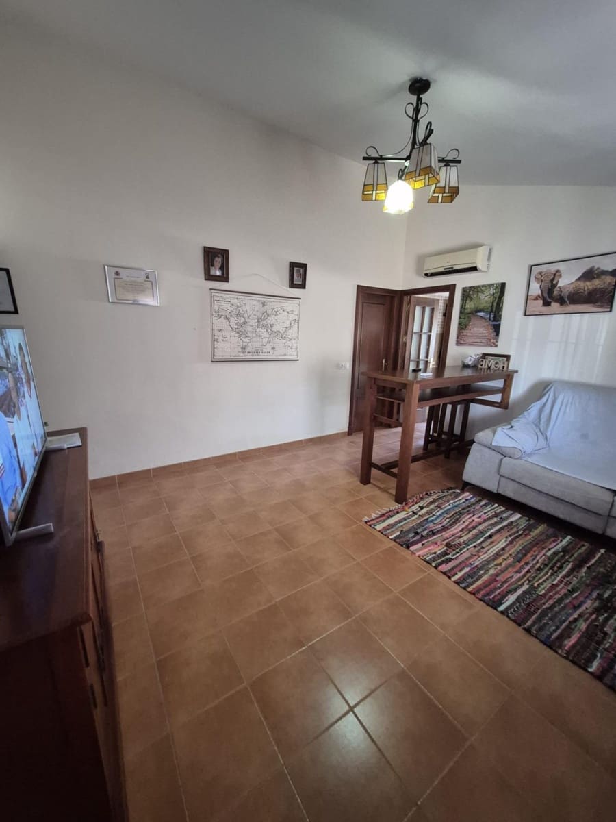 3 bedroom Finca/Country House for sale in Arcos de la Frontera with pool - € 199,900 (Ref: 7753631)