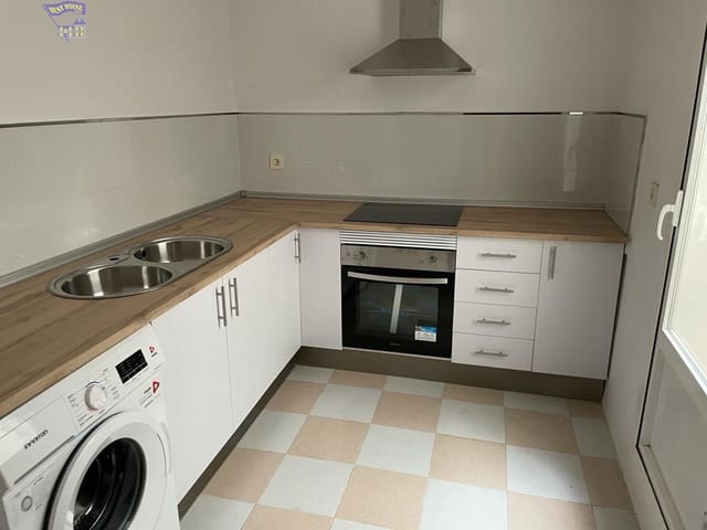 3 slaapkamer Flat te huur in Arcos de la Frontera - € 475 (Ref: 8098406)