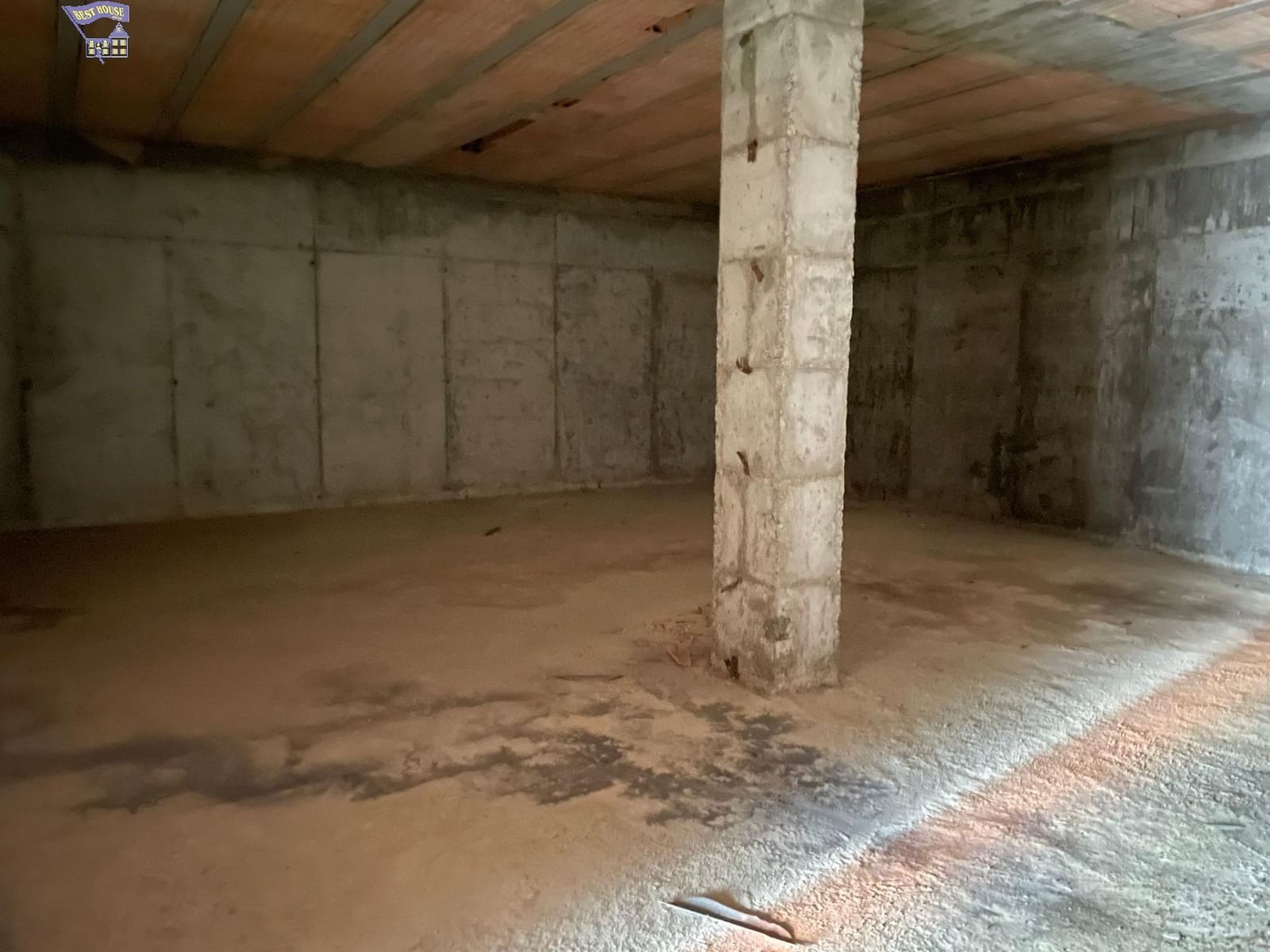 Commercieel te koop in Arcos de la Frontera - € 75.000 (Ref: 8448238)