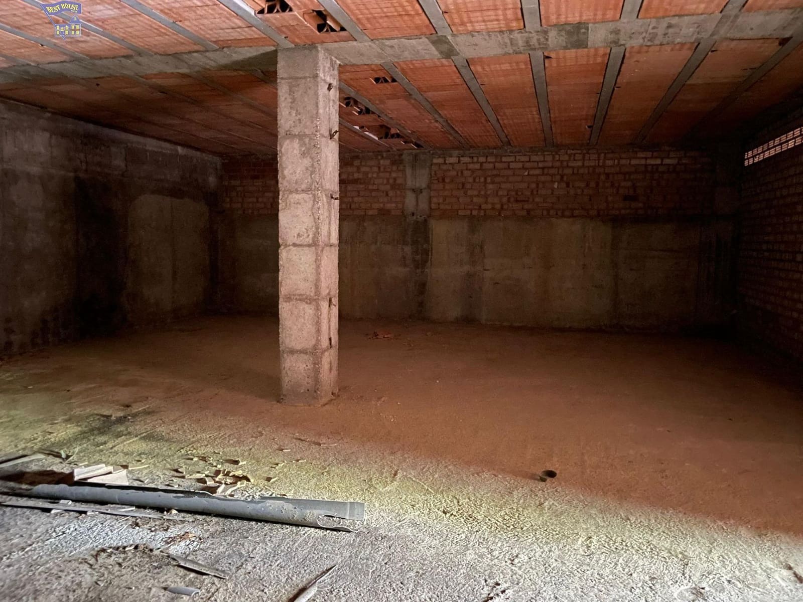 Commercieel te koop in Arcos de la Frontera - € 75.000 (Ref: 8448238)