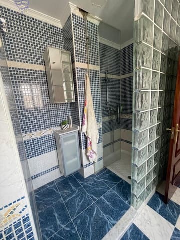 Chalet de 5 habitaciones en Arcos de la Frontera en venta con garaje - 251.000 € (Ref: 8498715)