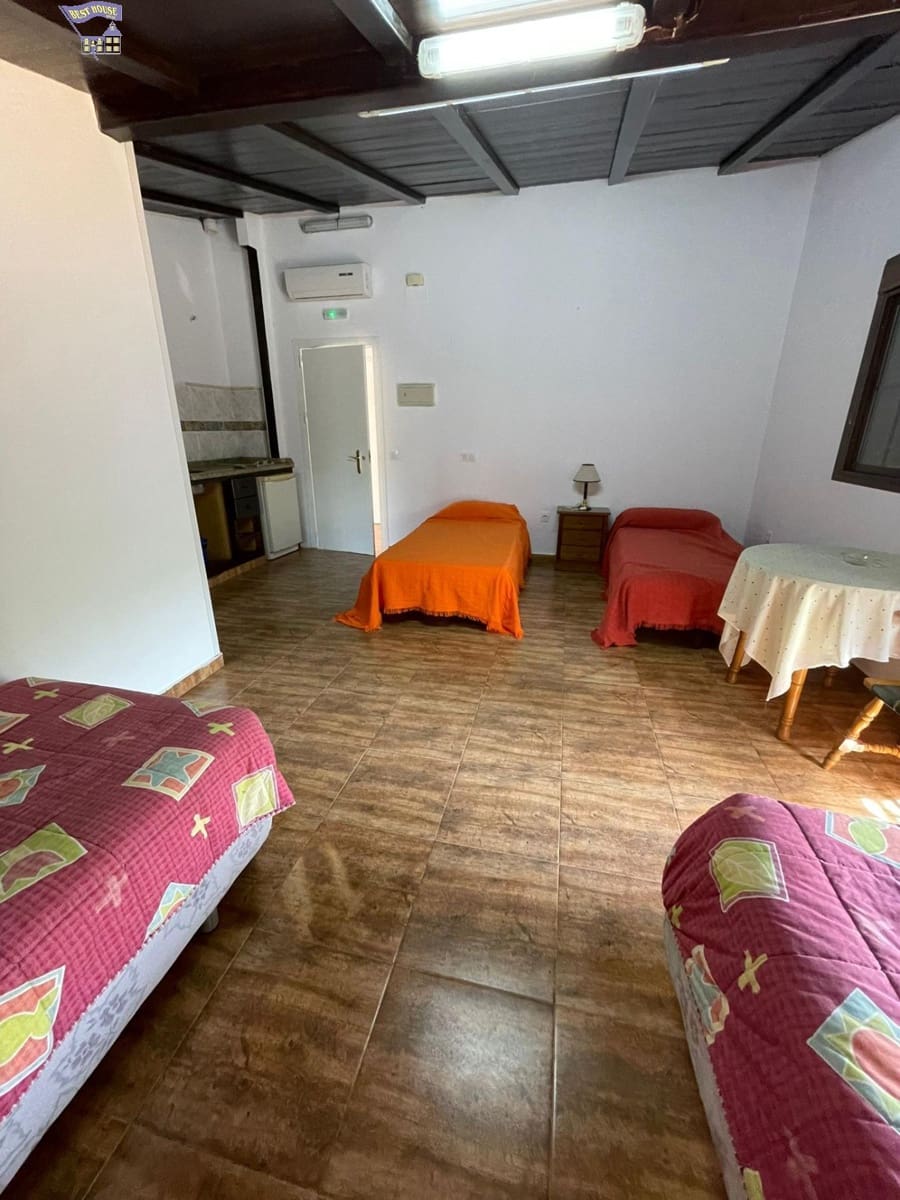 Apartment for rent in Arcos de la Frontera - € 400 (Ref: 8532069)