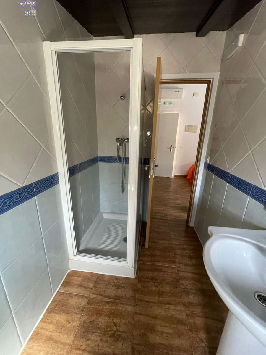 Apartment for rent in Arcos de la Frontera - € 400 (Ref: 8532069)