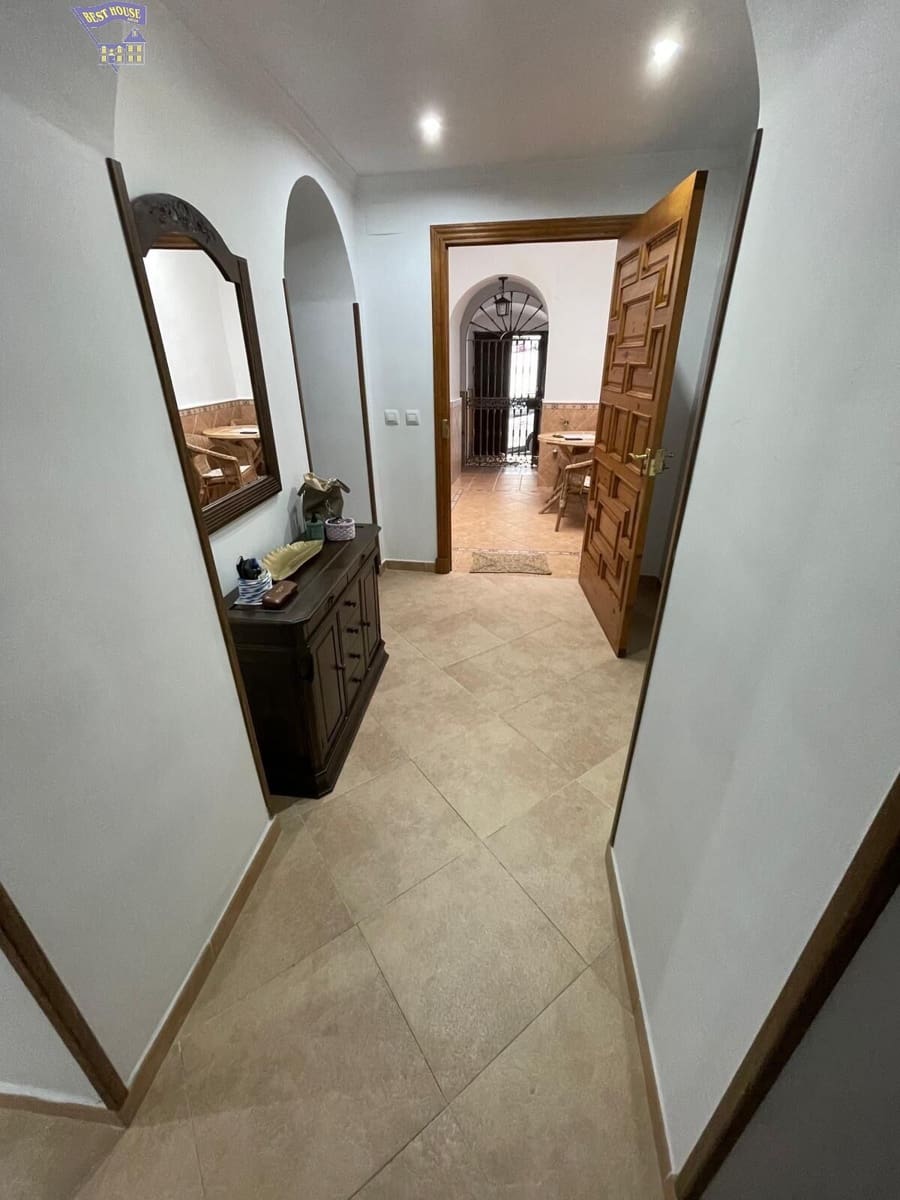 Casa de 5 habitaciones en Arcos de la Frontera en venta - 182.000 € (Ref: 8589119)