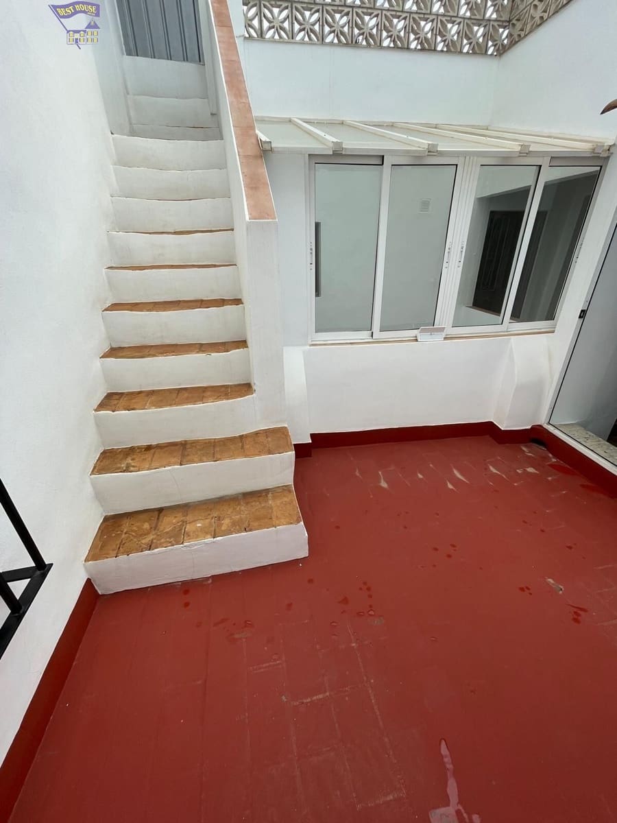 Casa de 5 habitaciones en Arcos de la Frontera en venta - 182.000 € (Ref: 8589119)