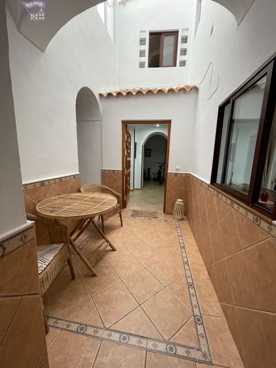 Casa de 5 habitaciones en Arcos de la Frontera en venta - 182.000 € (Ref: 8589119)