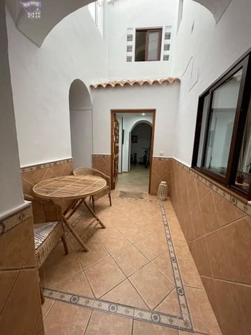 Casa de 5 habitaciones en Arcos de la Frontera en venta - 182.000 € (Ref: 8589119)