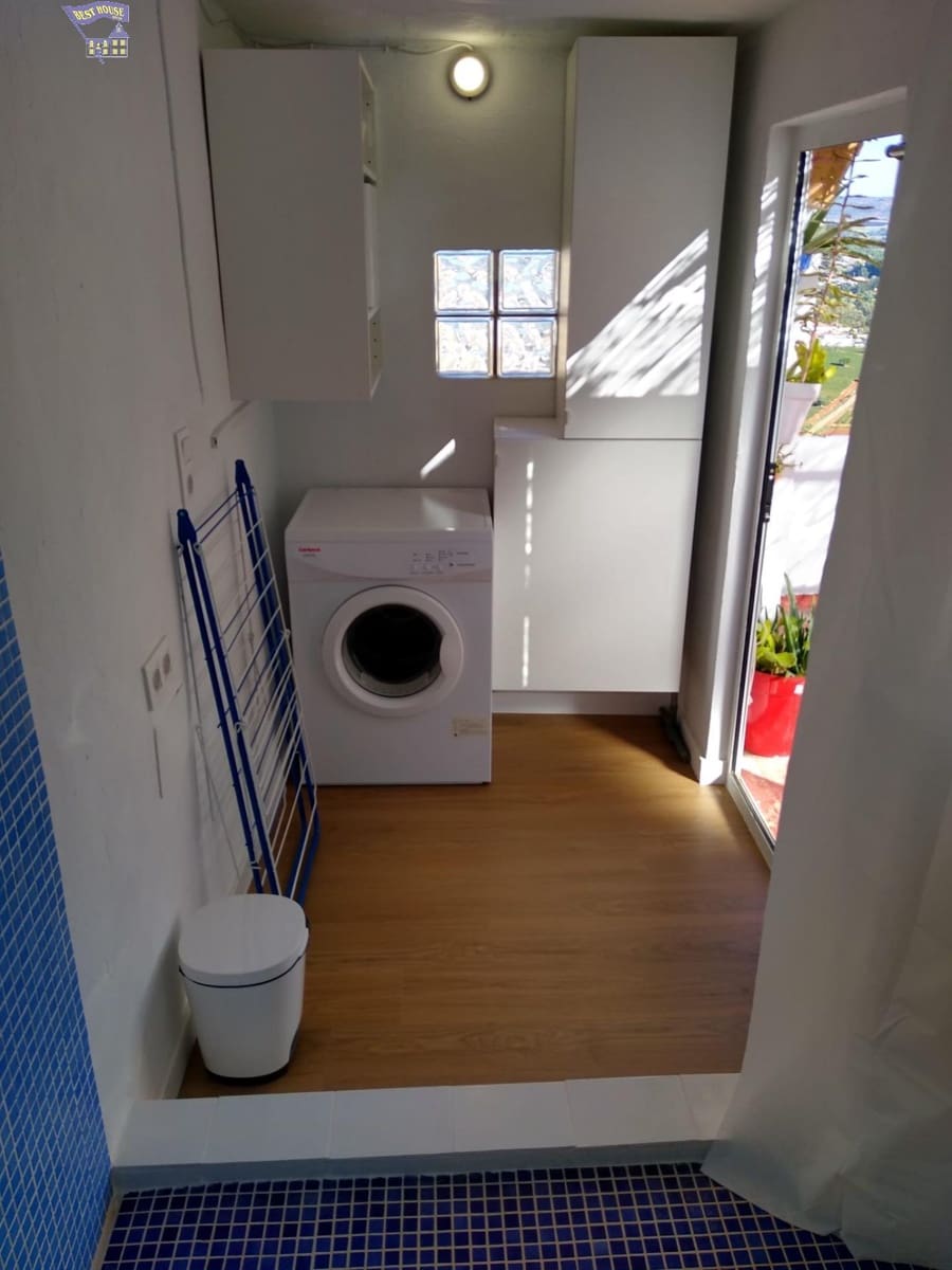 2 bedroom Townhouse for sale in Arcos de la Frontera - € 92,000 (Ref: 8737873)