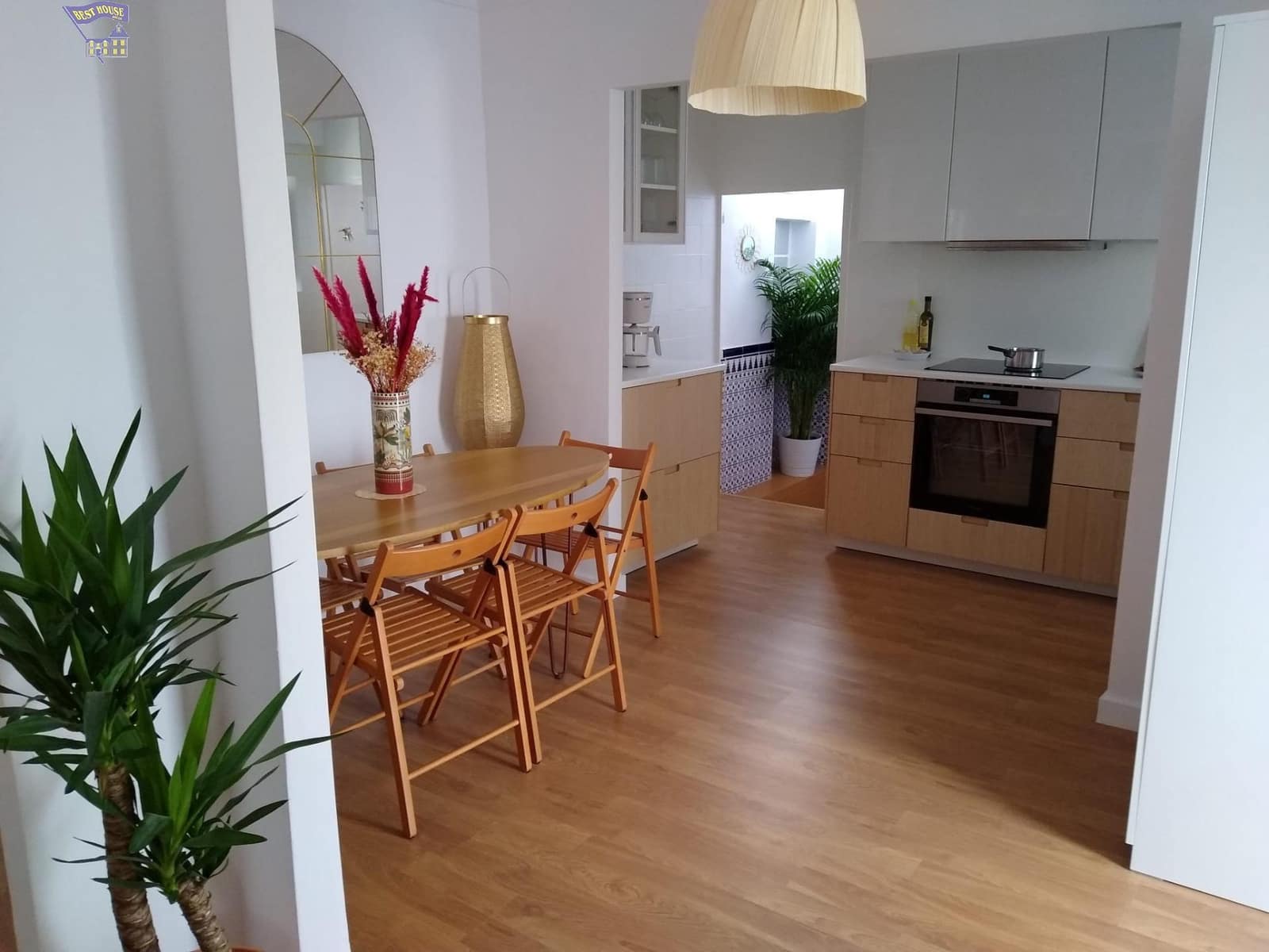 2 bedroom Townhouse for sale in Arcos de la Frontera - € 92,000 (Ref: 8737873)