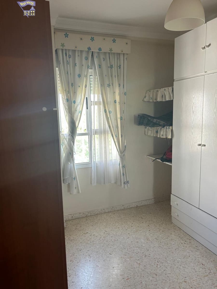 Piso de 3 habitaciones en Arcos de la Frontera en venta - 80.000 € (Ref: 8743560)