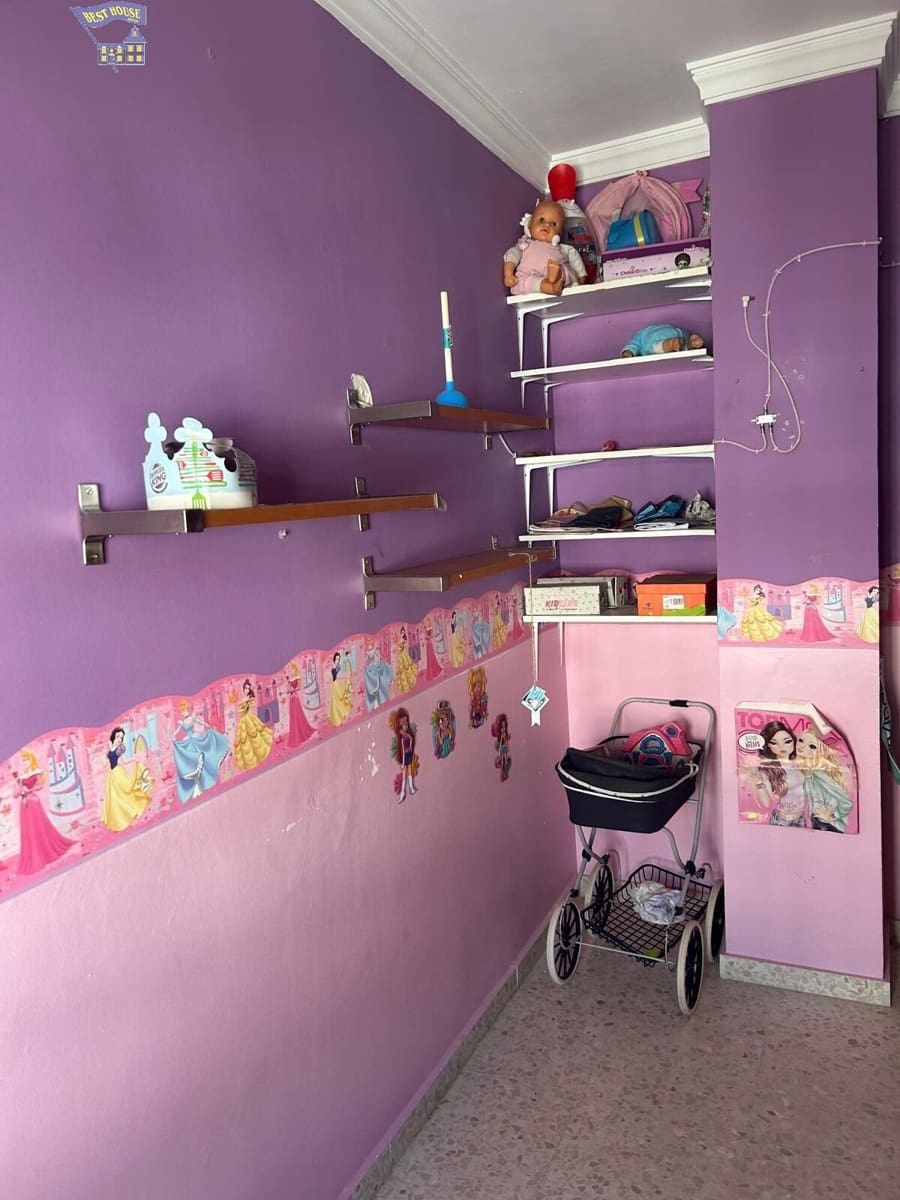 Piso de 3 habitaciones en Arcos de la Frontera en venta - 80.000 € (Ref: 8743560)