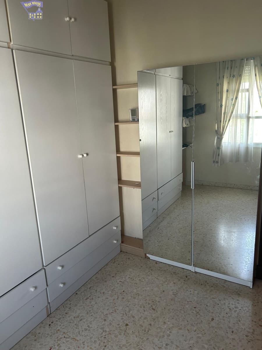 Piso de 3 habitaciones en Arcos de la Frontera en venta - 80.000 € (Ref: 8743560)